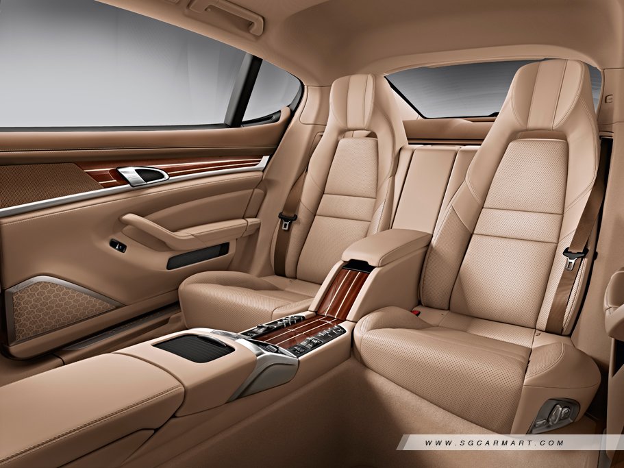 https://i.i-sgcm.com/new_cars/cars/11441/11441_g14