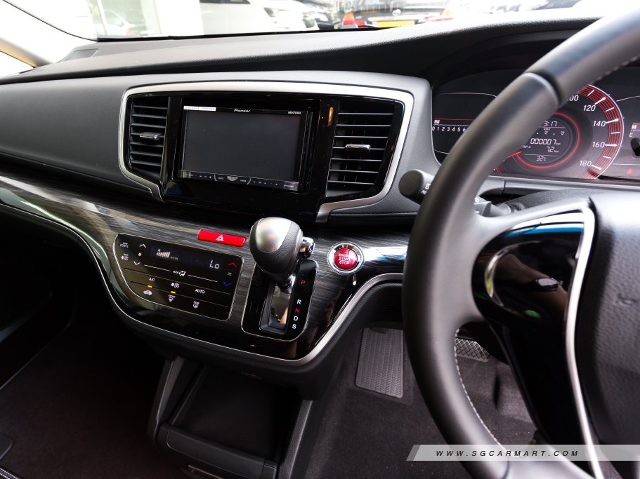https://i.i-sgcm.com/new_cars/cars/11444/11444_g23