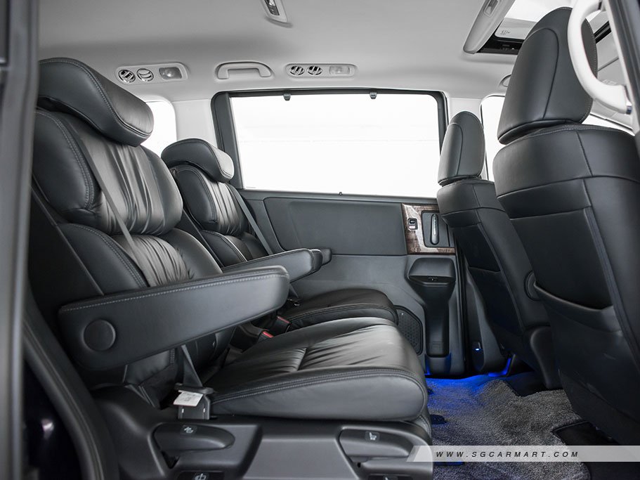https://i.i-sgcm.com/new_cars/cars/11446/11446_g13
