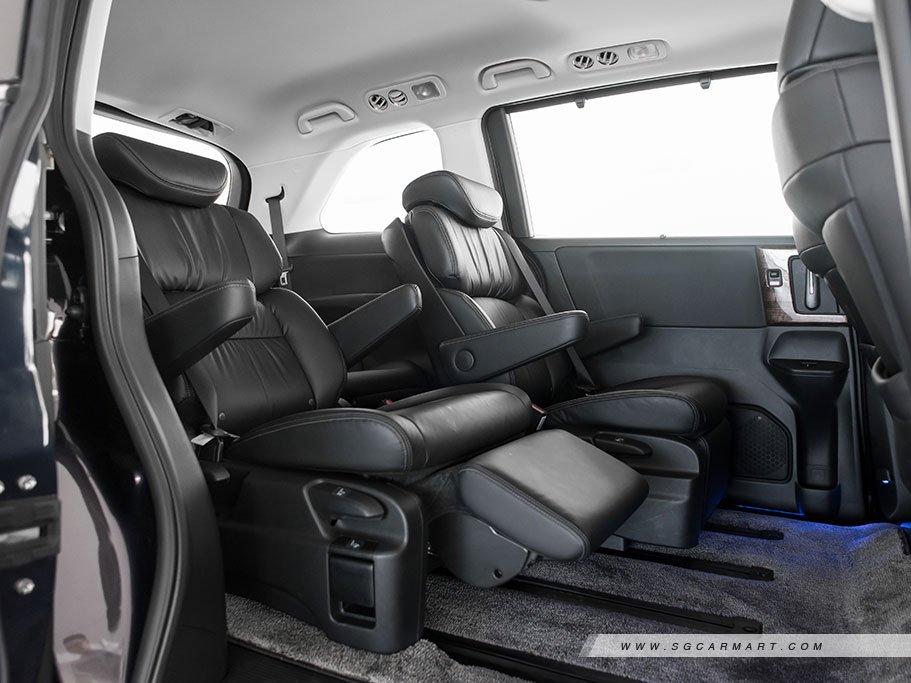 https://i.i-sgcm.com/new_cars/cars/11446/11446_g15