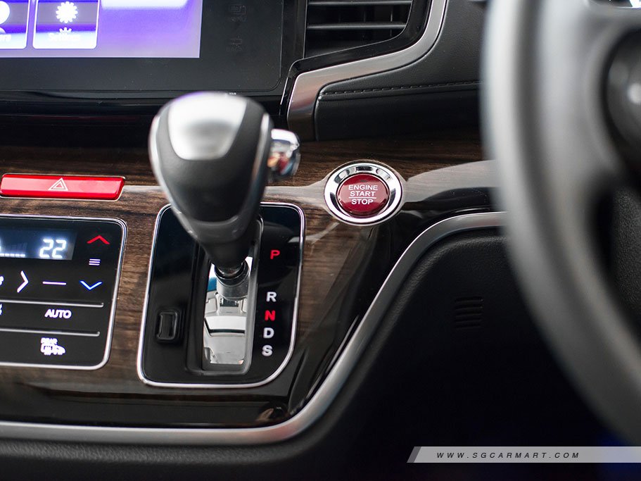 https://i.i-sgcm.com/new_cars/cars/11446/11446_g24