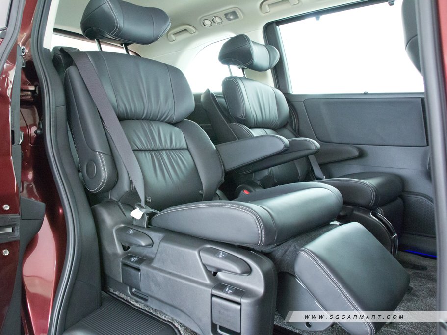 https://i.i-sgcm.com/new_cars/cars/11446/11446_g54