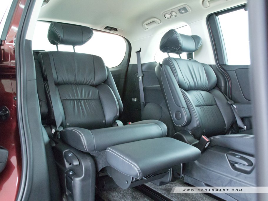 https://i.i-sgcm.com/new_cars/cars/11446/11446_g55