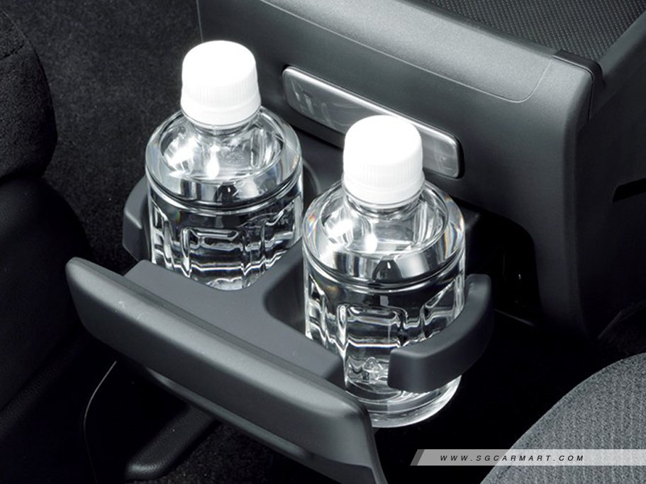 https://i.i-sgcm.com/new_cars/cars/11446/11446_g73