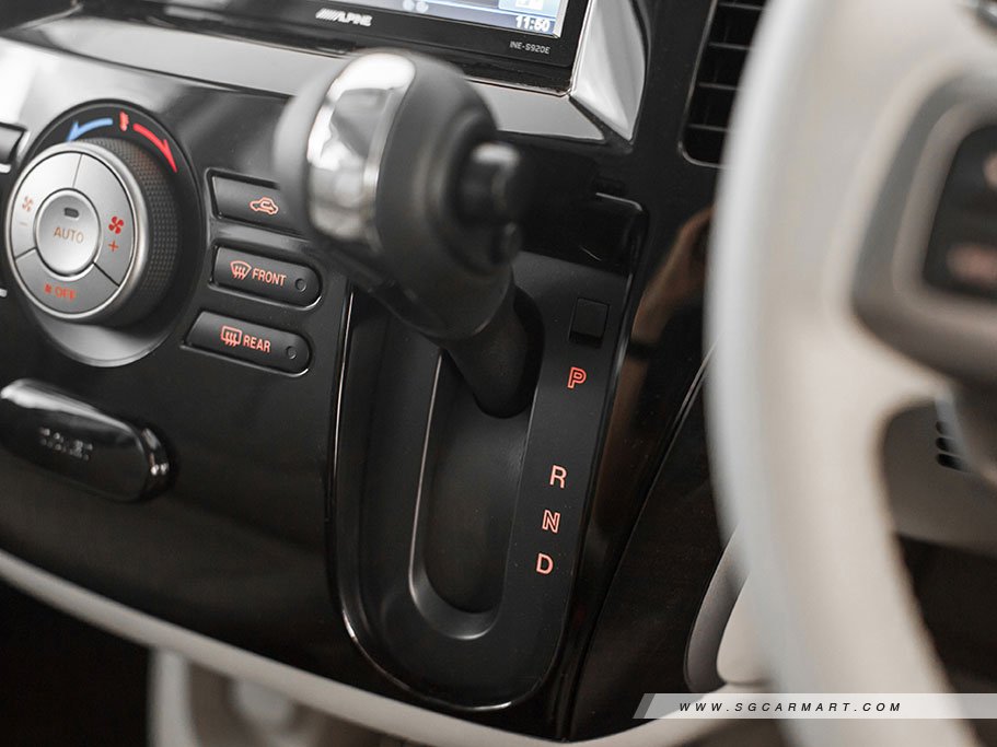 https://i.i-sgcm.com/new_cars/cars/11447/11447_g46