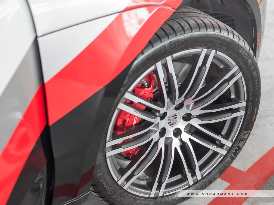 https://i.i-sgcm.com/new_cars/cars/11449/11449_g15