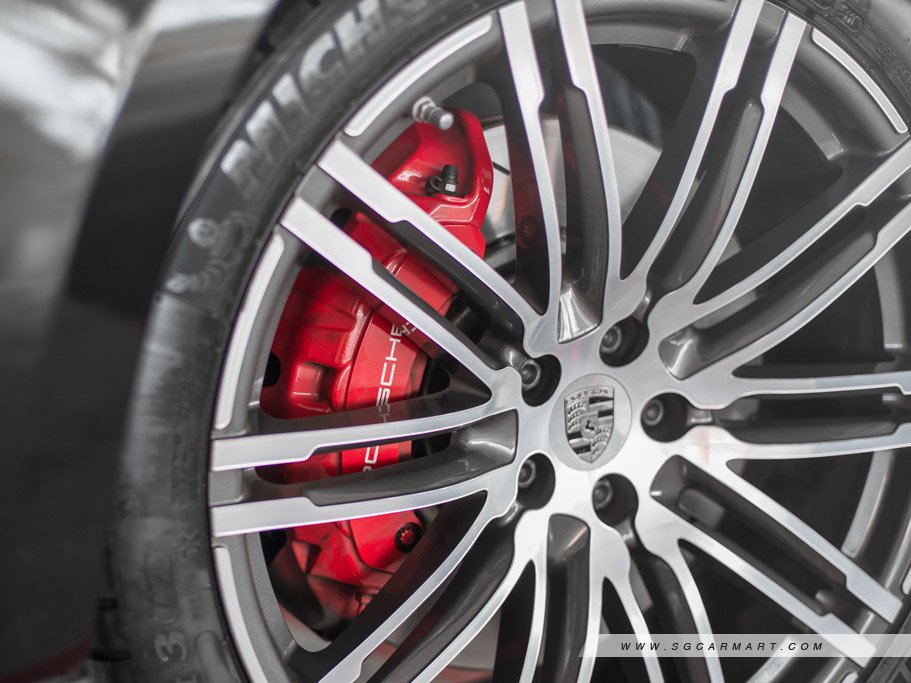 https://i.i-sgcm.com/new_cars/cars/11449/11449_g16