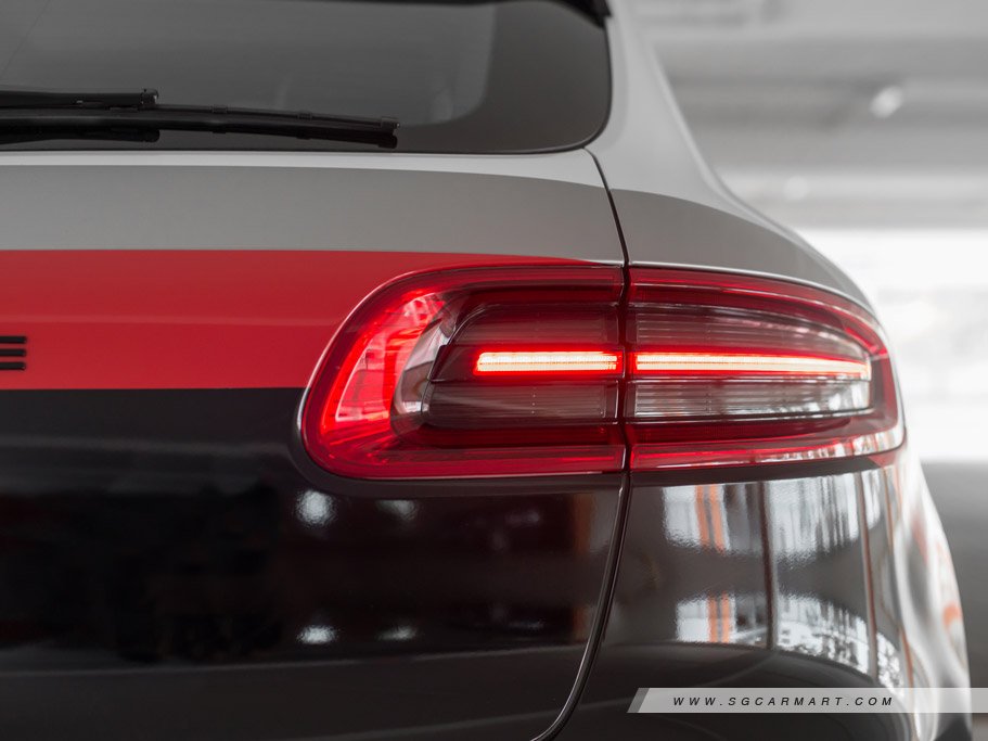 https://i.i-sgcm.com/new_cars/cars/11449/11449_g19