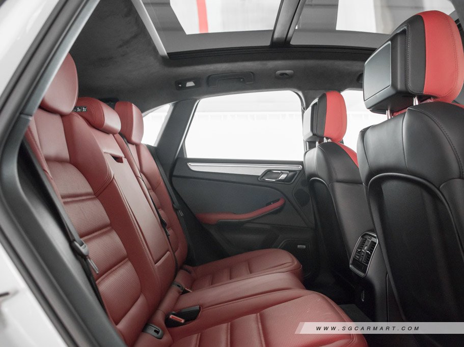 https://i.i-sgcm.com/new_cars/cars/11449/11449_g21