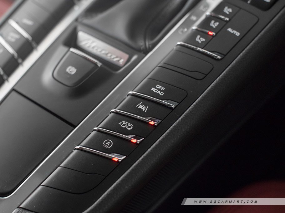 https://i.i-sgcm.com/new_cars/cars/11449/11449_g32