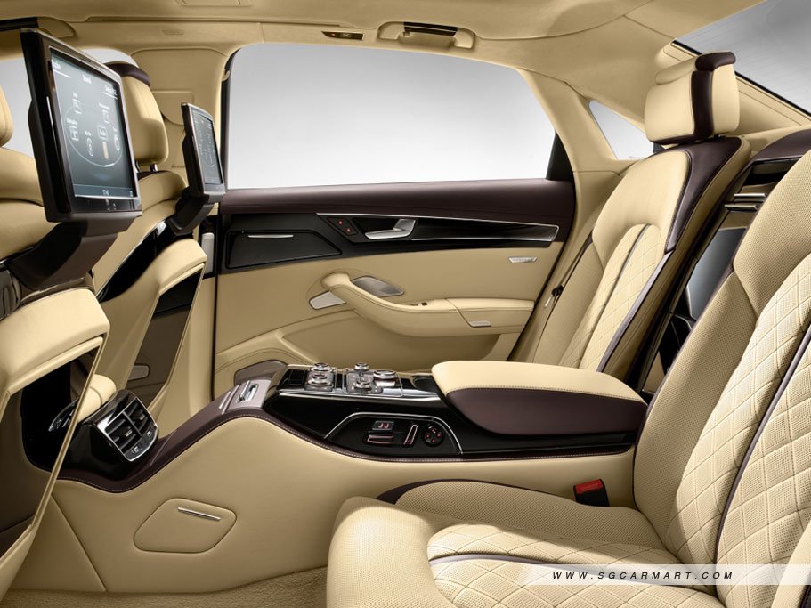 https://i.i-sgcm.com/new_cars/cars/11452/11452_g8