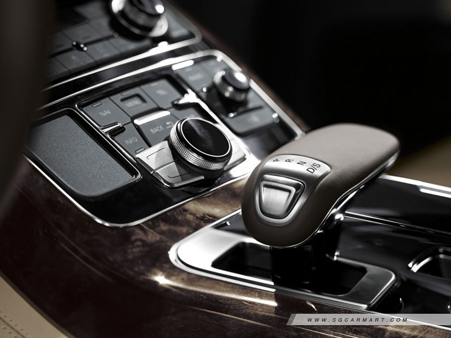 https://i.i-sgcm.com/new_cars/cars/11452/11452_g9
