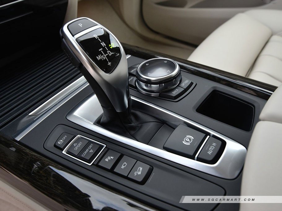 https://i.i-sgcm.com/new_cars/cars/11455/11455_g11