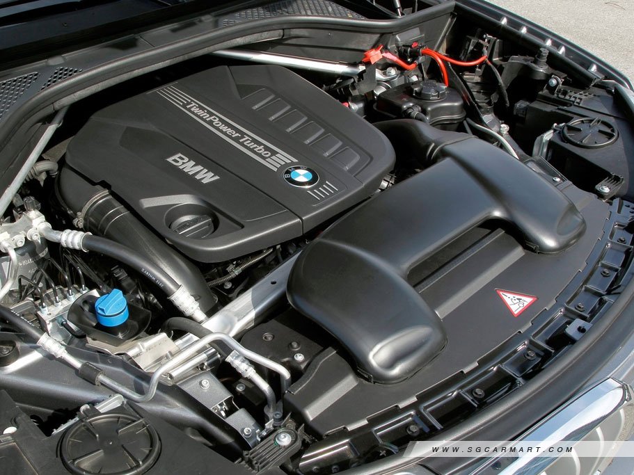 https://i.i-sgcm.com/new_cars/cars/11455/11455_g12