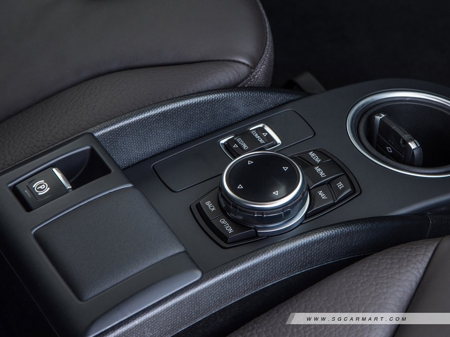 https://i.i-sgcm.com/new_cars/cars/11458/11458_g15