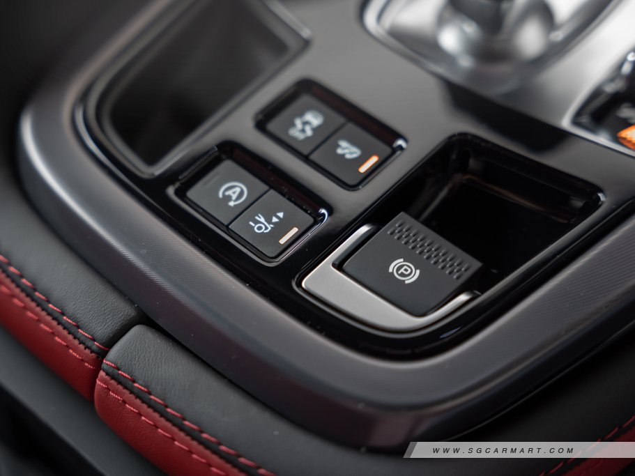 https://i.i-sgcm.com/new_cars/cars/11463/11463_g100