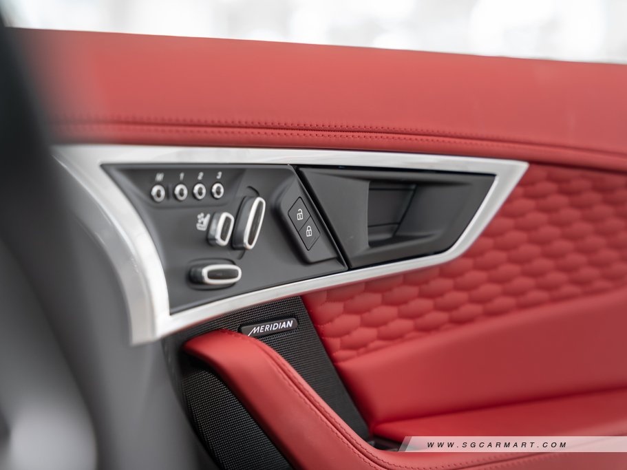 https://i.i-sgcm.com/new_cars/cars/11463/11463_g103