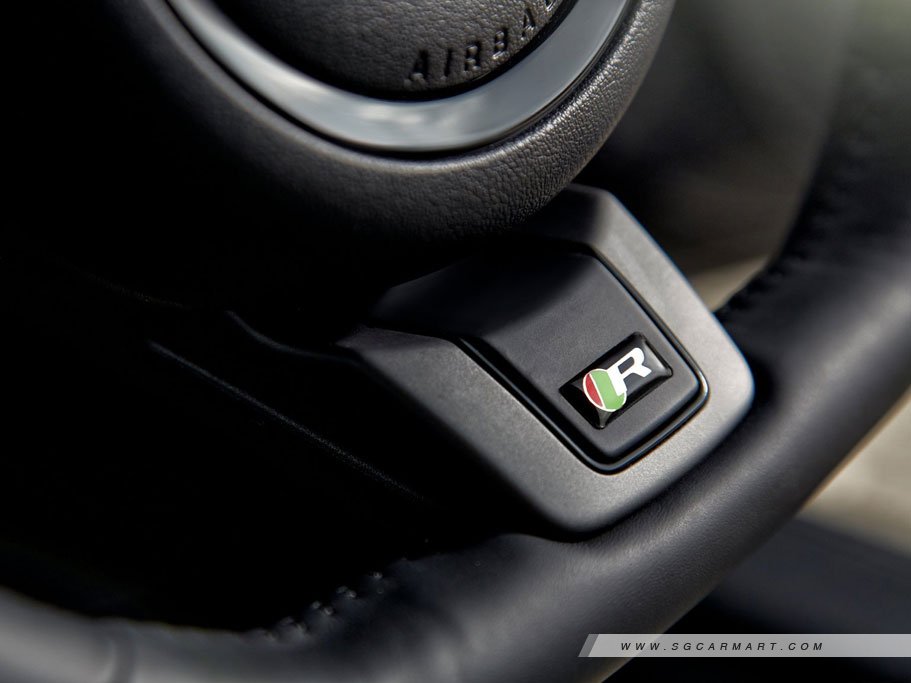 https://i.i-sgcm.com/new_cars/cars/11463/11463_g15
