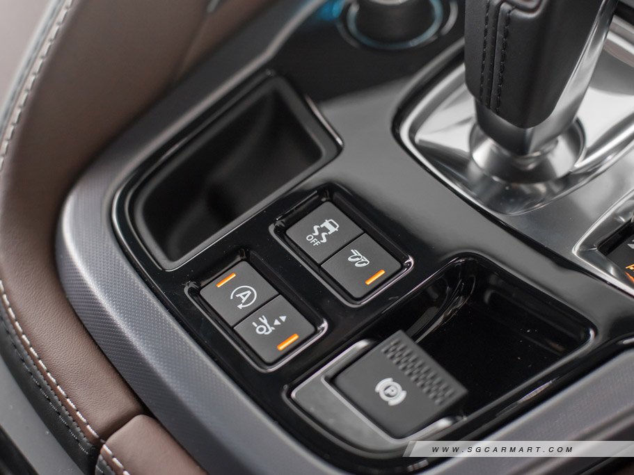 https://i.i-sgcm.com/new_cars/cars/11463/11463_g44