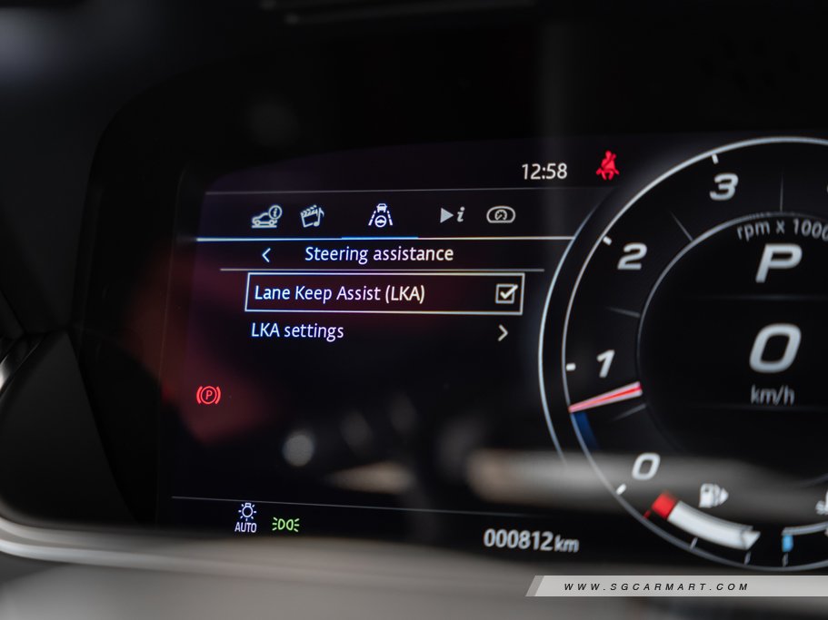 https://i.i-sgcm.com/new_cars/cars/11463/11463_g82