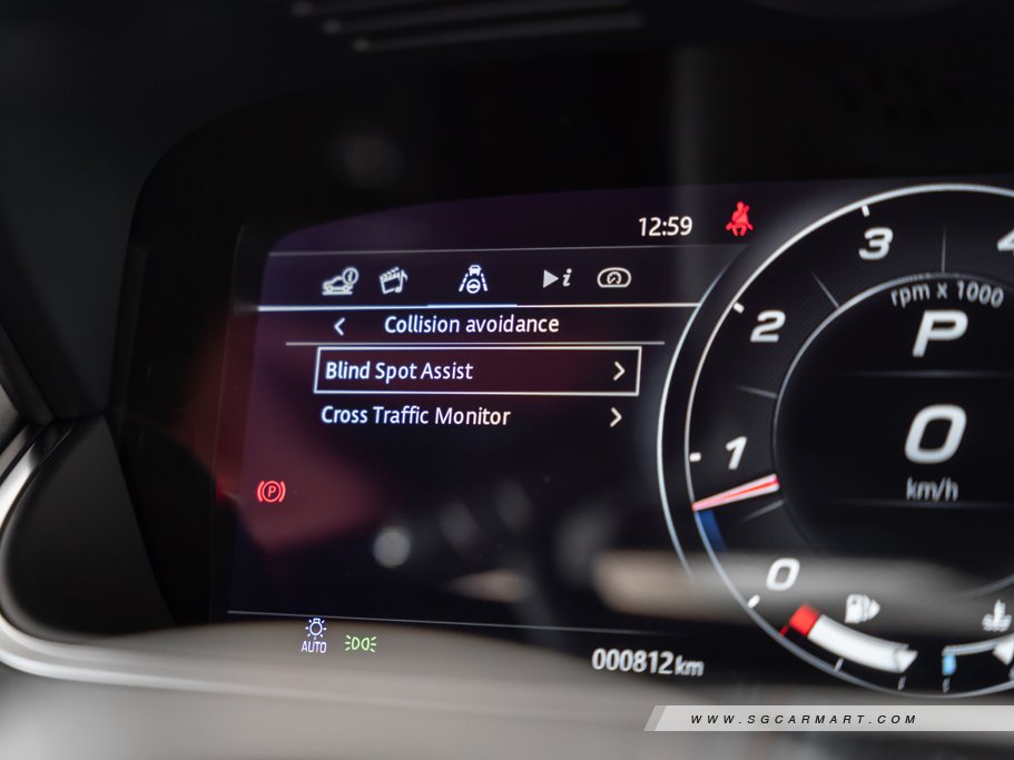 https://i.i-sgcm.com/new_cars/cars/11463/11463_g83