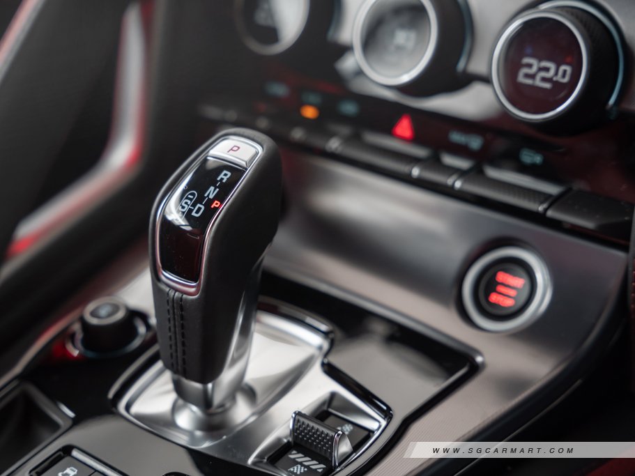https://i.i-sgcm.com/new_cars/cars/11463/11463_g97