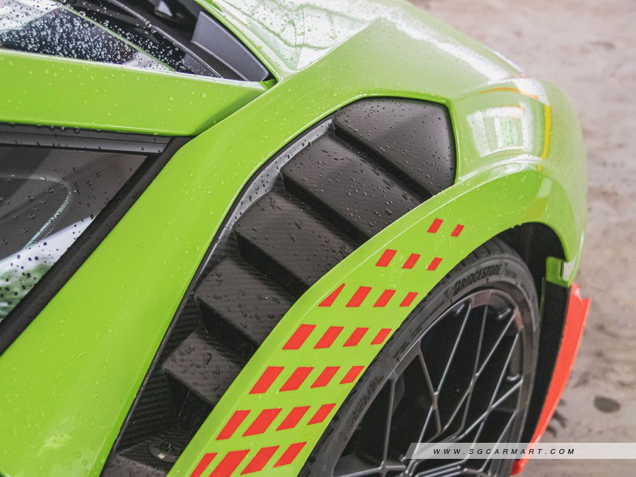 https://i.i-sgcm.com/new_cars/cars/11464/11464_g118