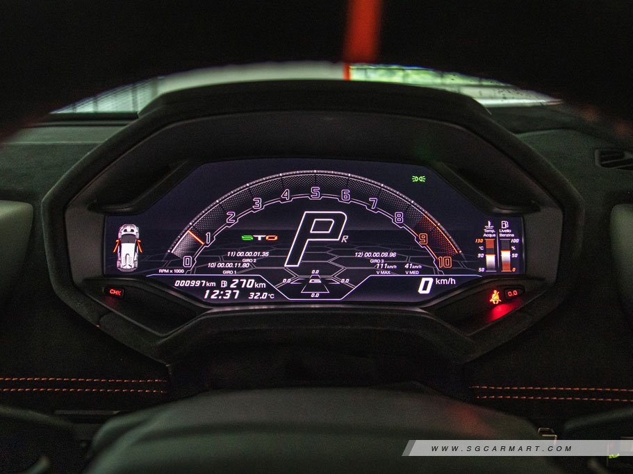 https://i.i-sgcm.com/new_cars/cars/11464/11464_g123