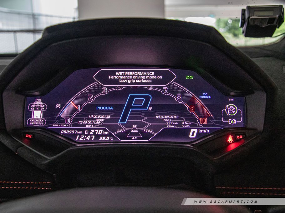 https://i.i-sgcm.com/new_cars/cars/11464/11464_g124