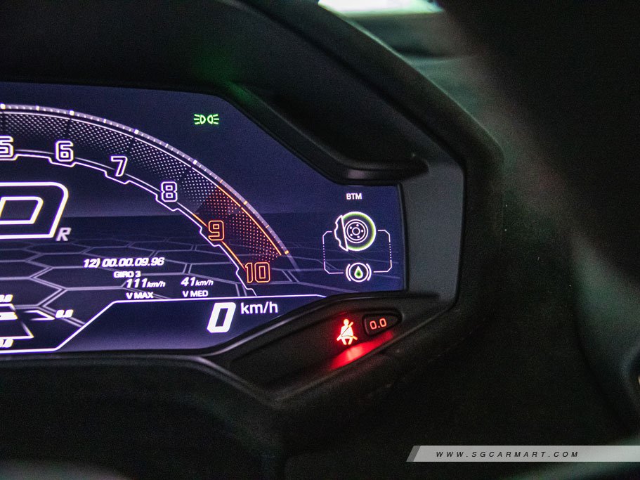 https://i.i-sgcm.com/new_cars/cars/11464/11464_g129