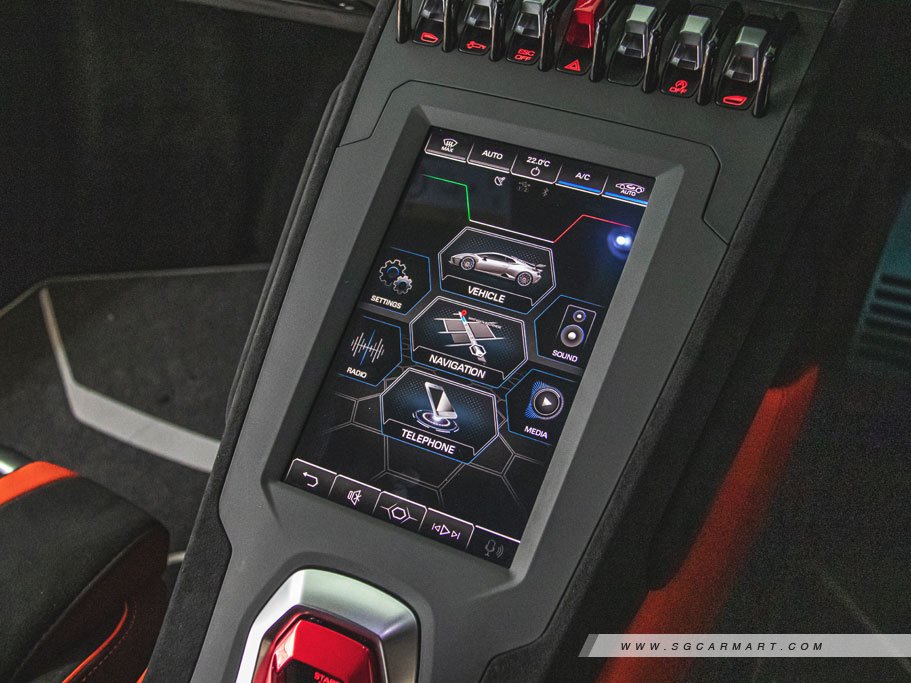 https://i.i-sgcm.com/new_cars/cars/11464/11464_g138