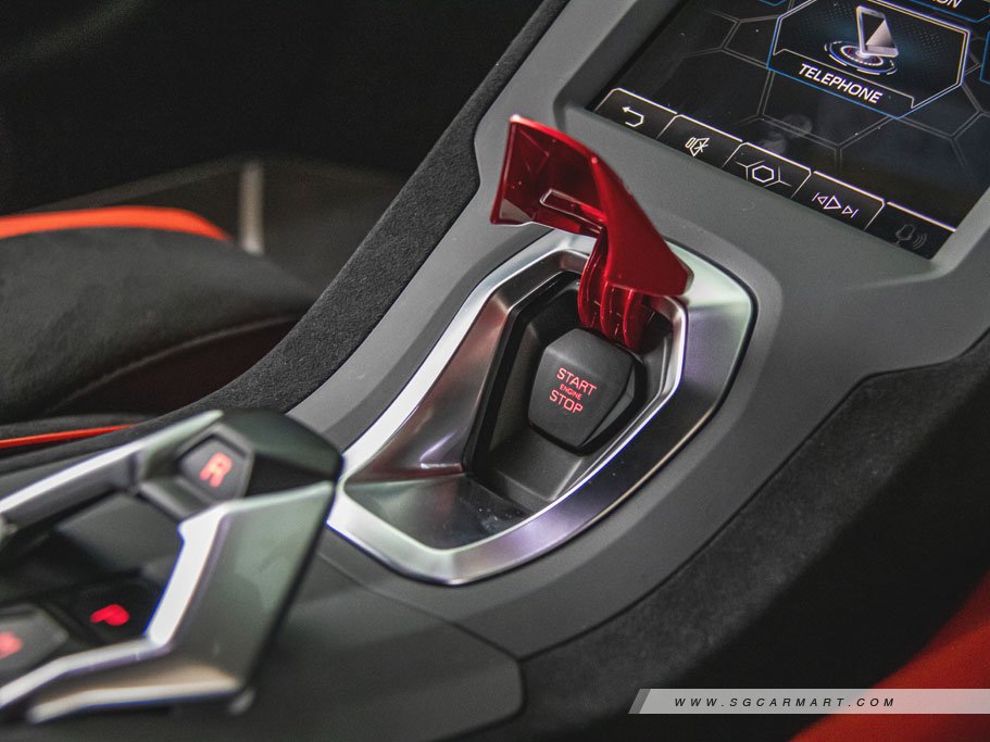 https://i.i-sgcm.com/new_cars/cars/11464/11464_g142