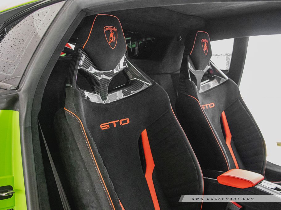 https://i.i-sgcm.com/new_cars/cars/11464/11464_g143