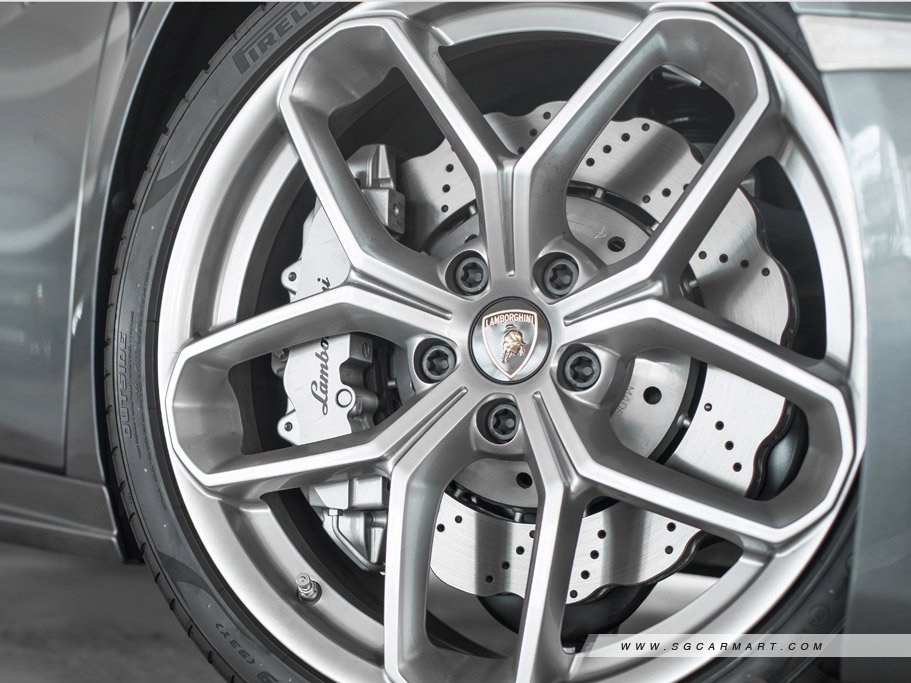 https://i.i-sgcm.com/new_cars/cars/11464/11464_g27