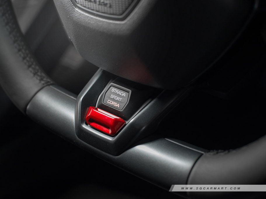 https://i.i-sgcm.com/new_cars/cars/11464/11464_g38