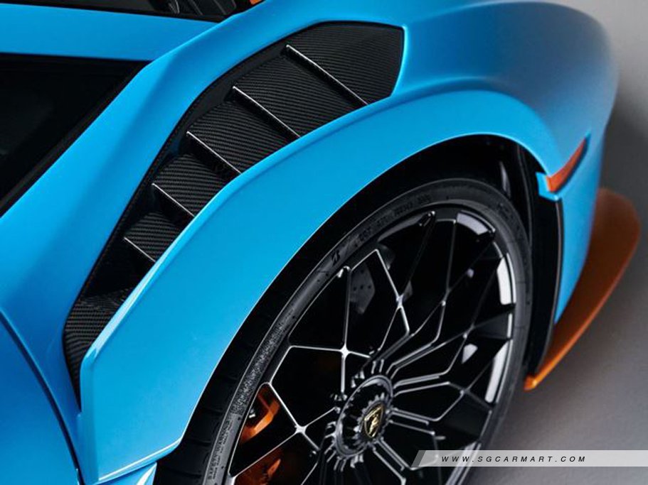 https://i.i-sgcm.com/new_cars/cars/11464/11464_g71