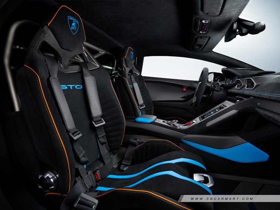 https://i.i-sgcm.com/new_cars/cars/11464/11464_g92