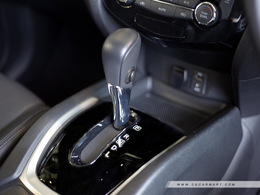 https://i.i-sgcm.com/new_cars/cars/11469/11469_g37
