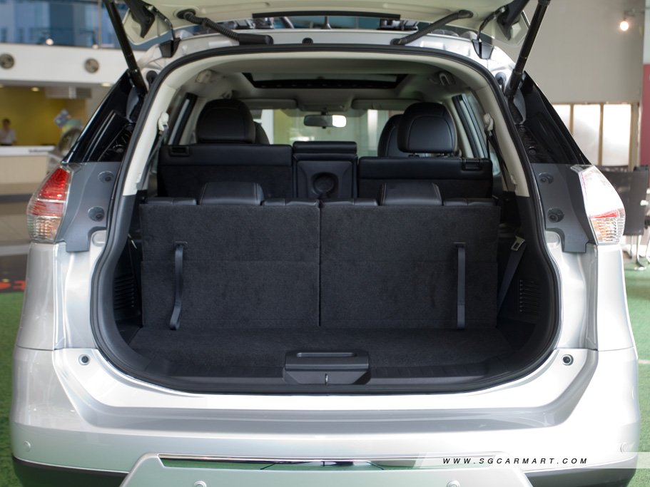 https://i.i-sgcm.com/new_cars/cars/11469/11469_g51