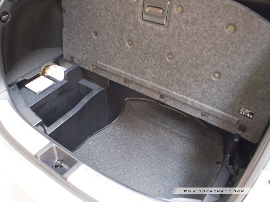 https://i.i-sgcm.com/new_cars/cars/11474/11474_g126