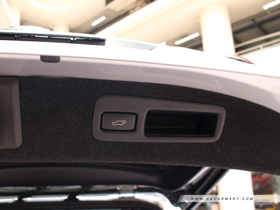 https://i.i-sgcm.com/new_cars/cars/11474/11474_g127