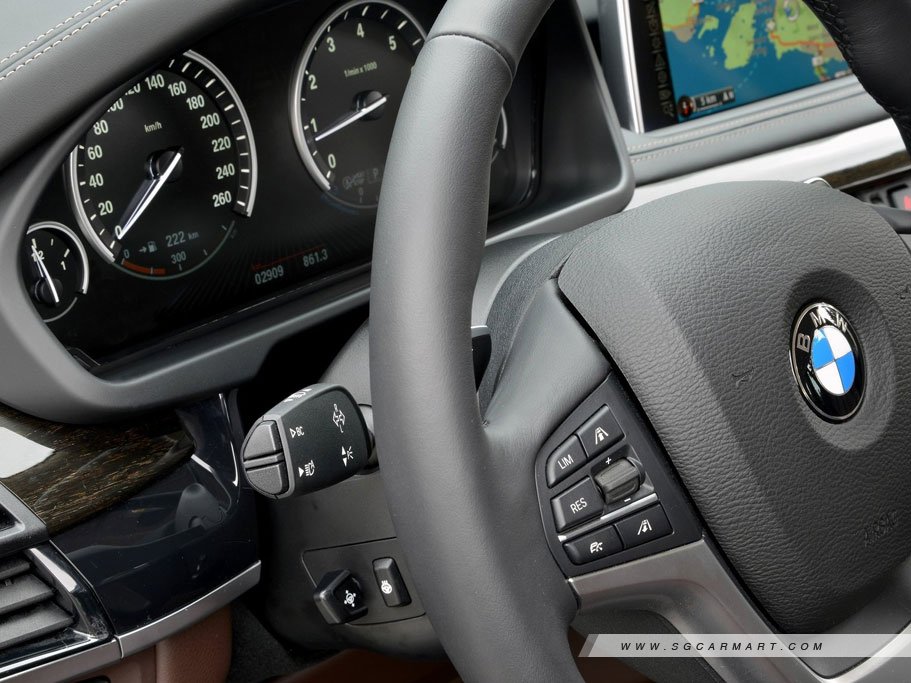 https://i.i-sgcm.com/new_cars/cars/11481/11481_g15