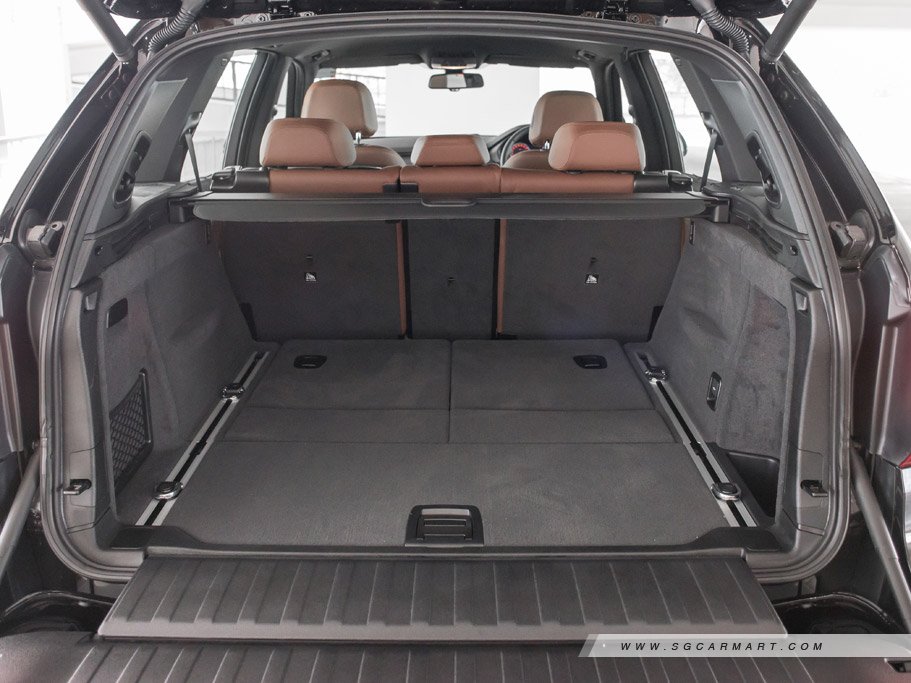https://i.i-sgcm.com/new_cars/cars/11481/11481_g43