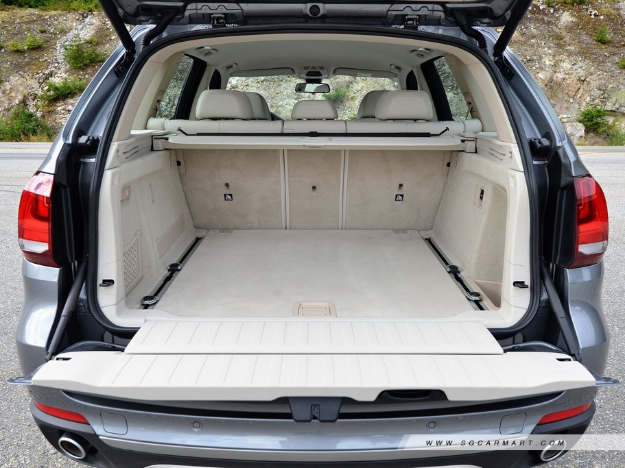 https://i.i-sgcm.com/new_cars/cars/11481/11481_g9
