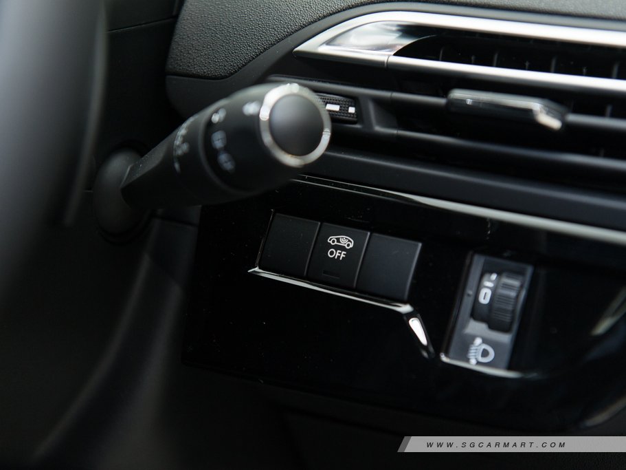 https://i.i-sgcm.com/new_cars/cars/11483/11483_g29