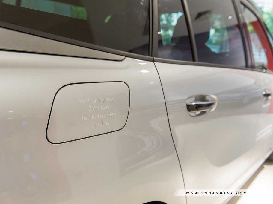 https://i.i-sgcm.com/new_cars/cars/11484/11484_g14