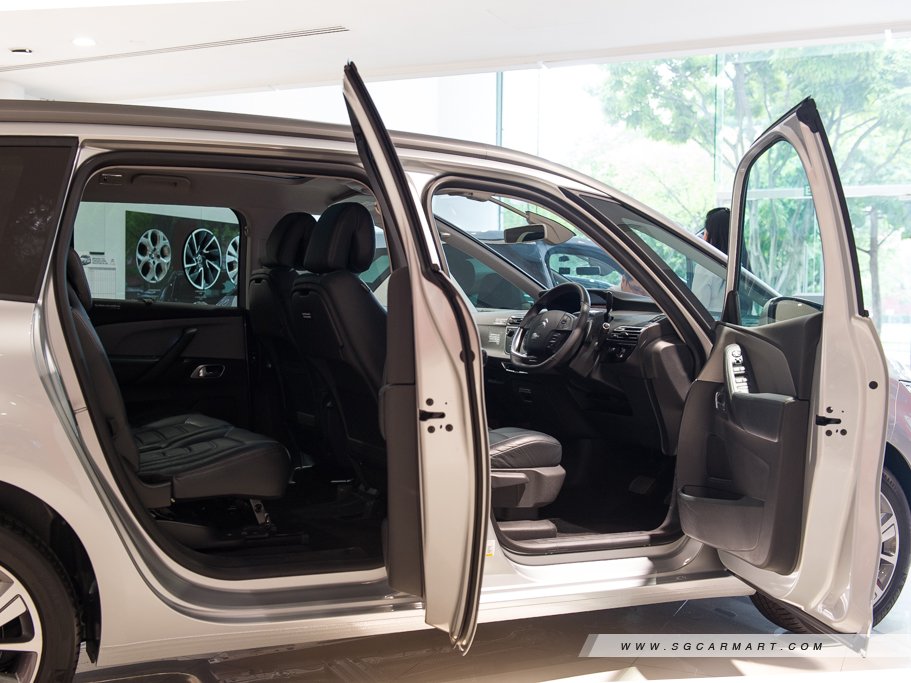 https://i.i-sgcm.com/new_cars/cars/11484/11484_g20