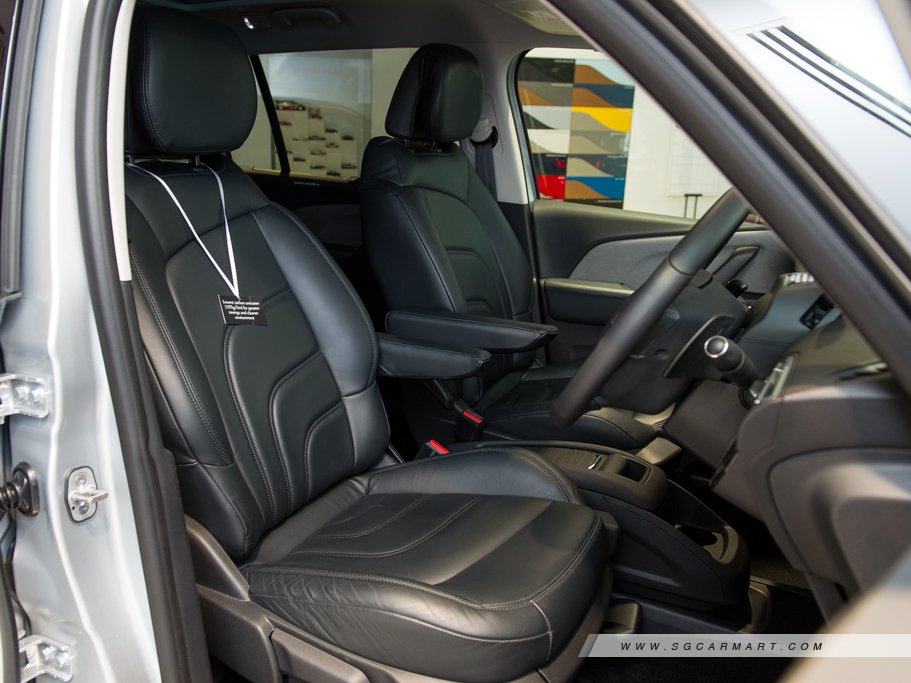https://i.i-sgcm.com/new_cars/cars/11484/11484_g21
