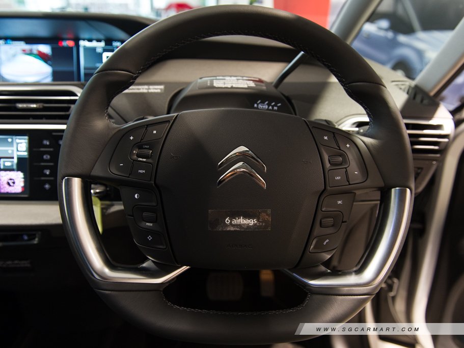 https://i.i-sgcm.com/new_cars/cars/11484/11484_g27