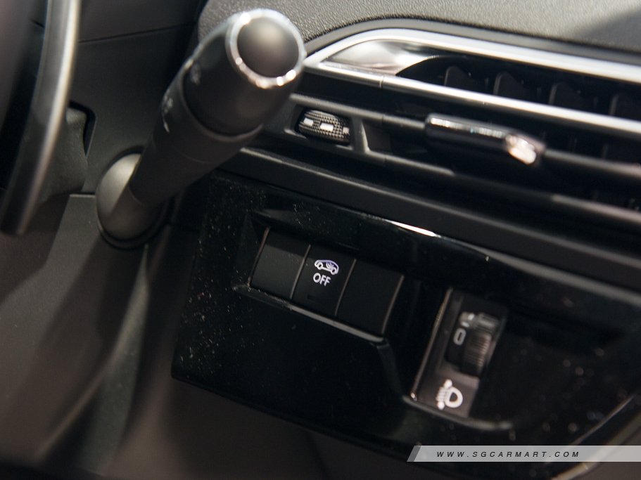 https://i.i-sgcm.com/new_cars/cars/11484/11484_g32